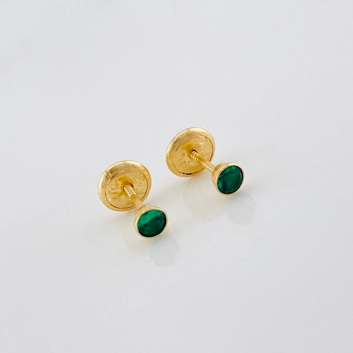 Topos Bisel 0.65 g / 4.39 mm Oro Amarillo 18K