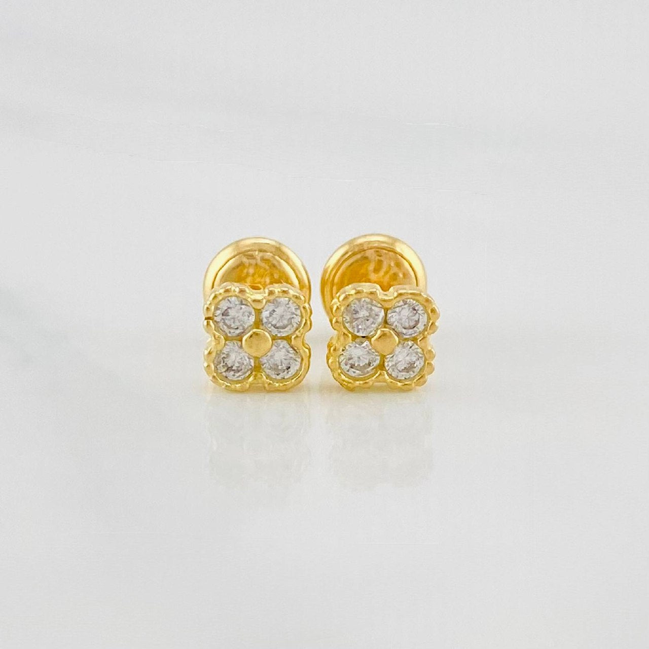 Topos Trebol 1.15 g / 5.2 mm Oro Amarillo 18K