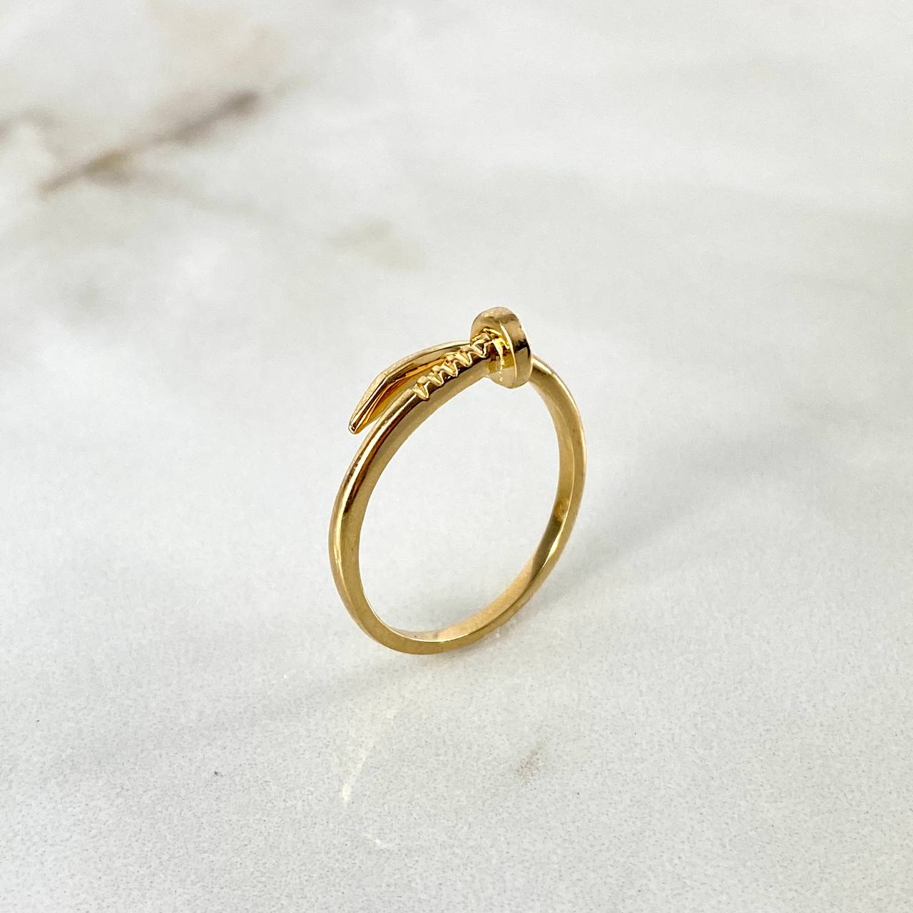 Anillo Clavo CT 2.8gr / T7 1/2 / Oro Amarillo