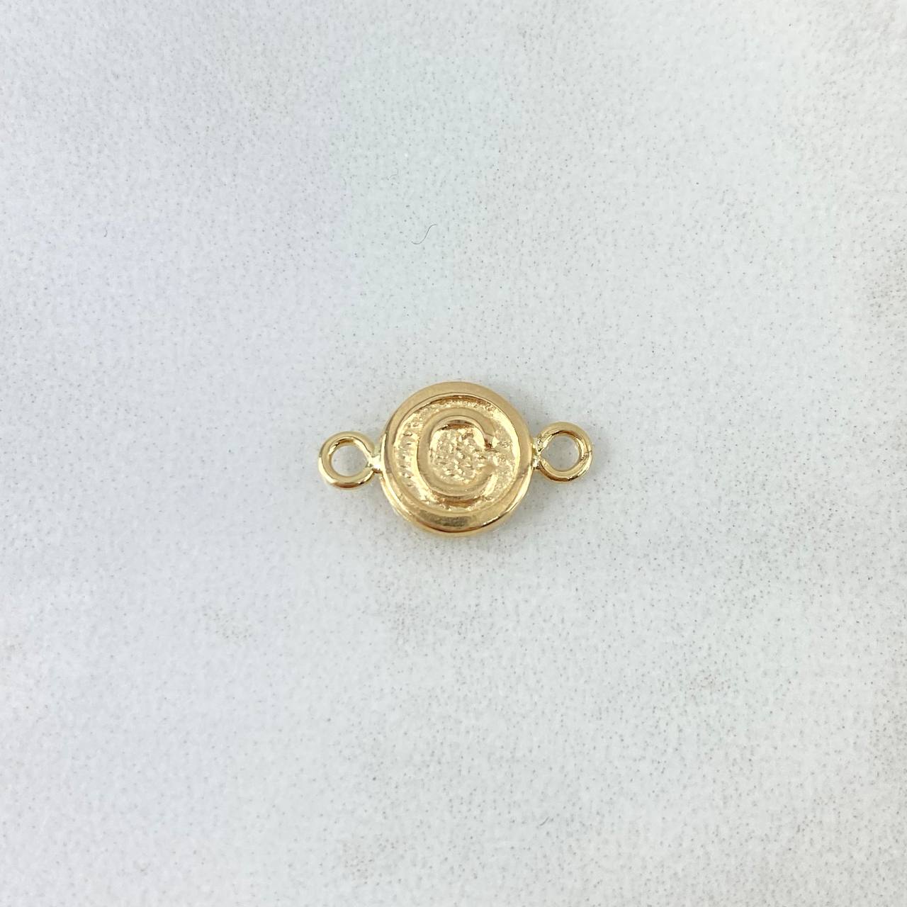 Herraje Letra C 0.35gr / 1.5cm / Circular Texturizado Oro Amarillo