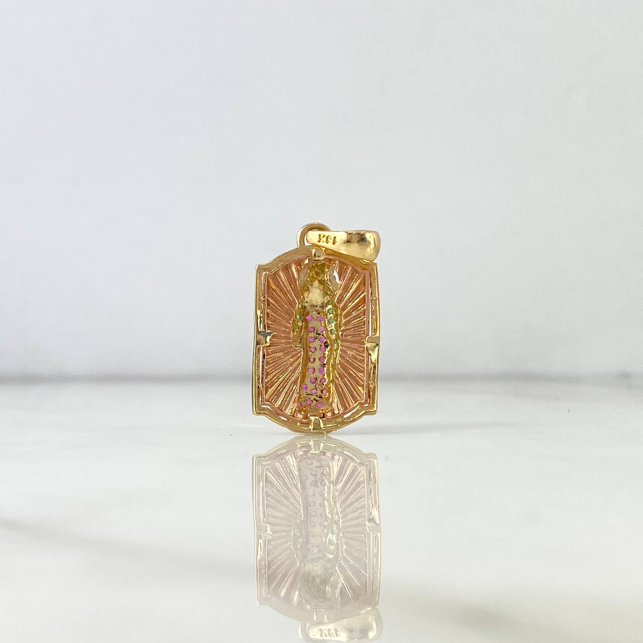 Dije Placa Virgen de Guadalupe 5.35gr / 3.2cm / Circones Verdes-Rosa Dos Oros Amarillo Rosa