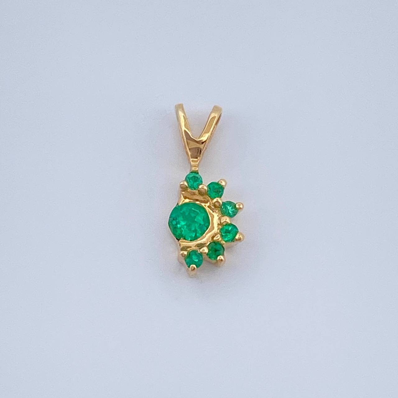Dije Zaira Esmeralda 0.45gr / 1.2cm / Oro Amarillo 18K %