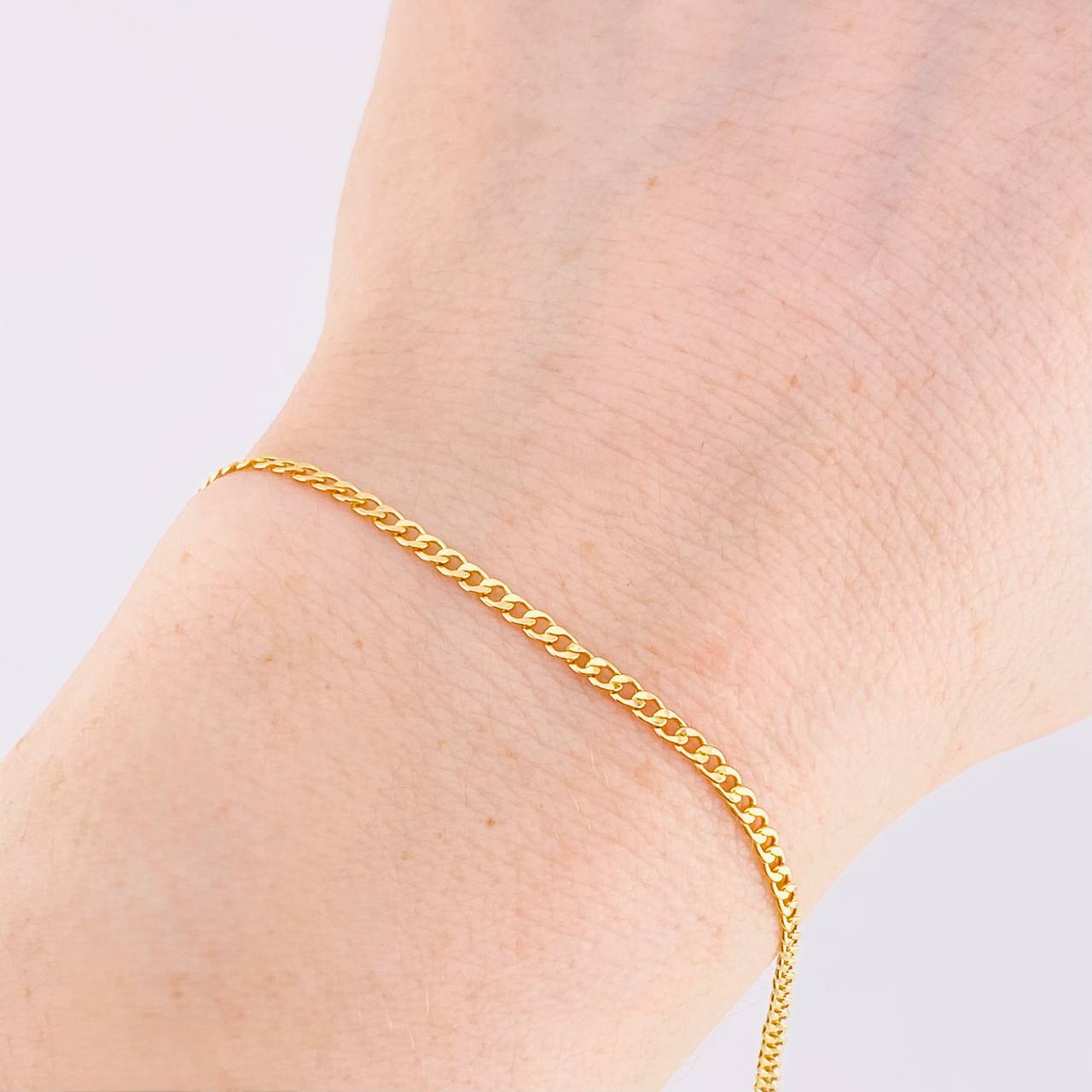 Pulso Cubano 0.8g / 19.3cm / 2mm Oro Amarillo 18K (Oferta)