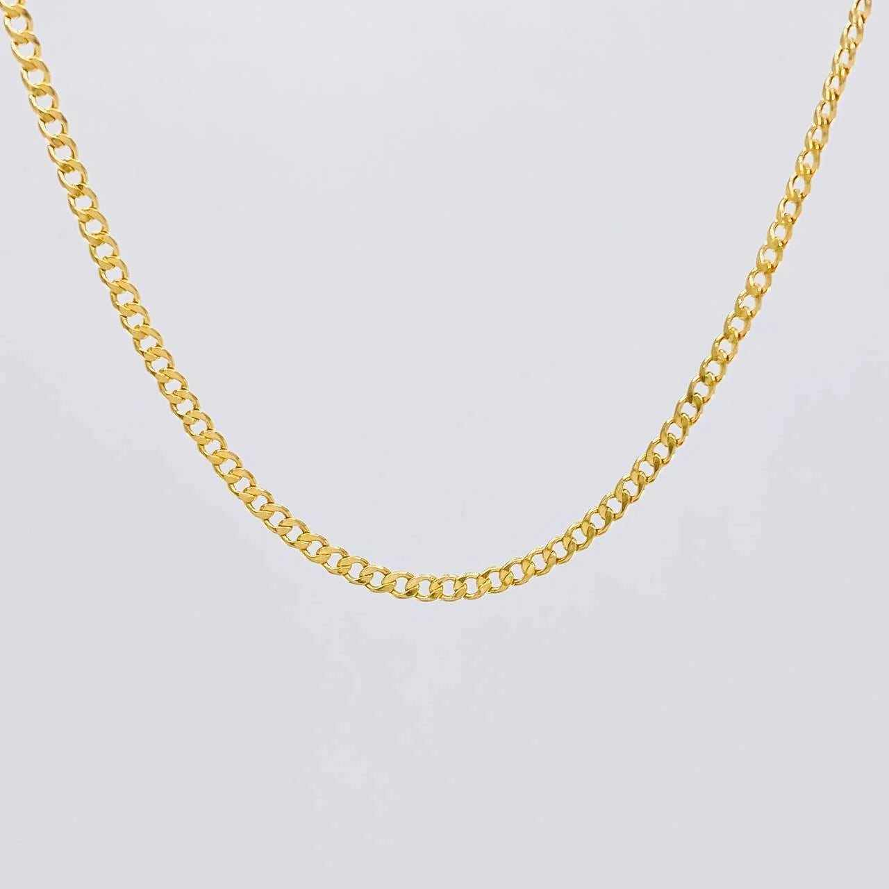 Cadena Cubana 2.35g / 45cm / 2.3mm Oro Amarillo 18K