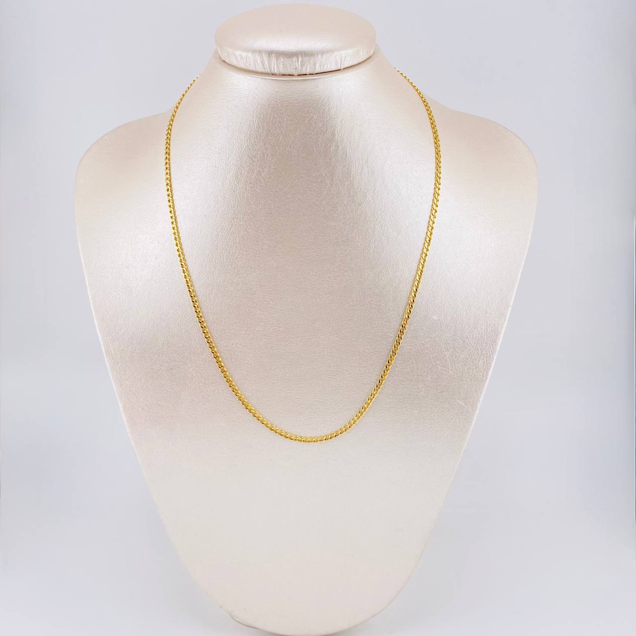 Cadena Cubana 2.3g / 45cm / 2.5mm Oro Amarillo 18K