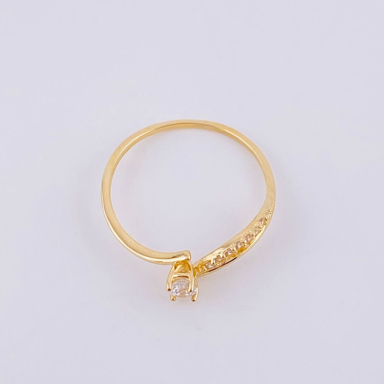 Anillo Solitario Curvo 1.2g / T6 1/2 Oro Amarillo 18K