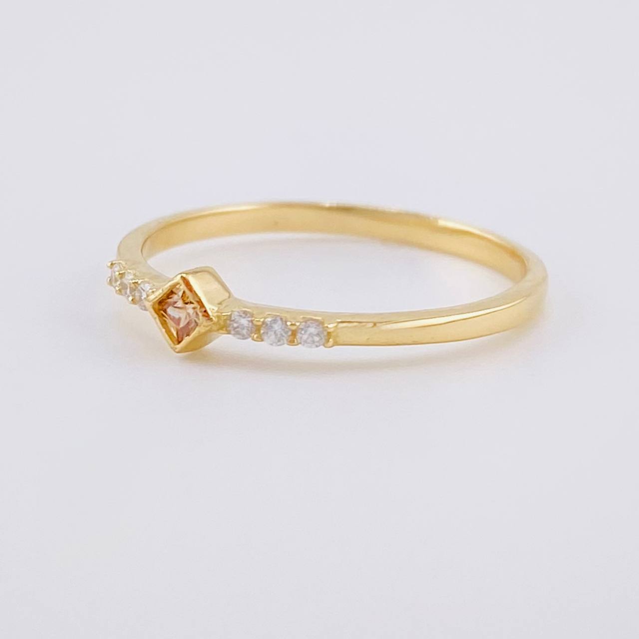 Anillo Rombo Tupido 1.3g / T6 1/4 Oro Amarillo 18K