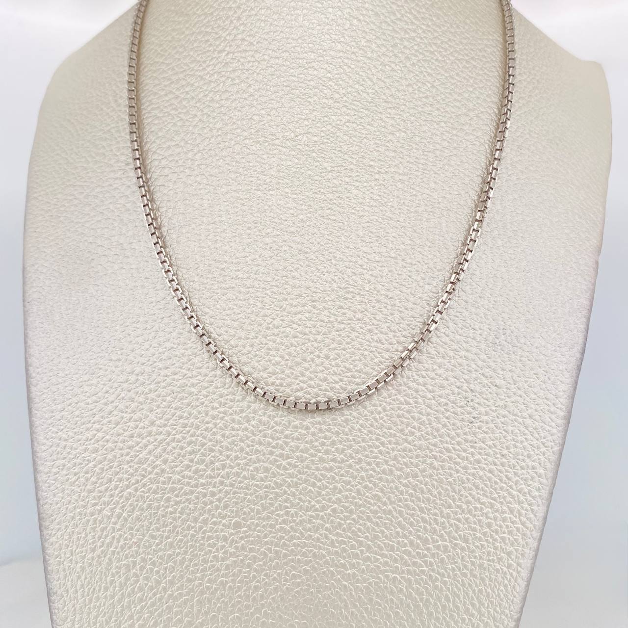 Cadena Veneciana 19.1g / 65cm / 4.3mm Oro Blanco 18K