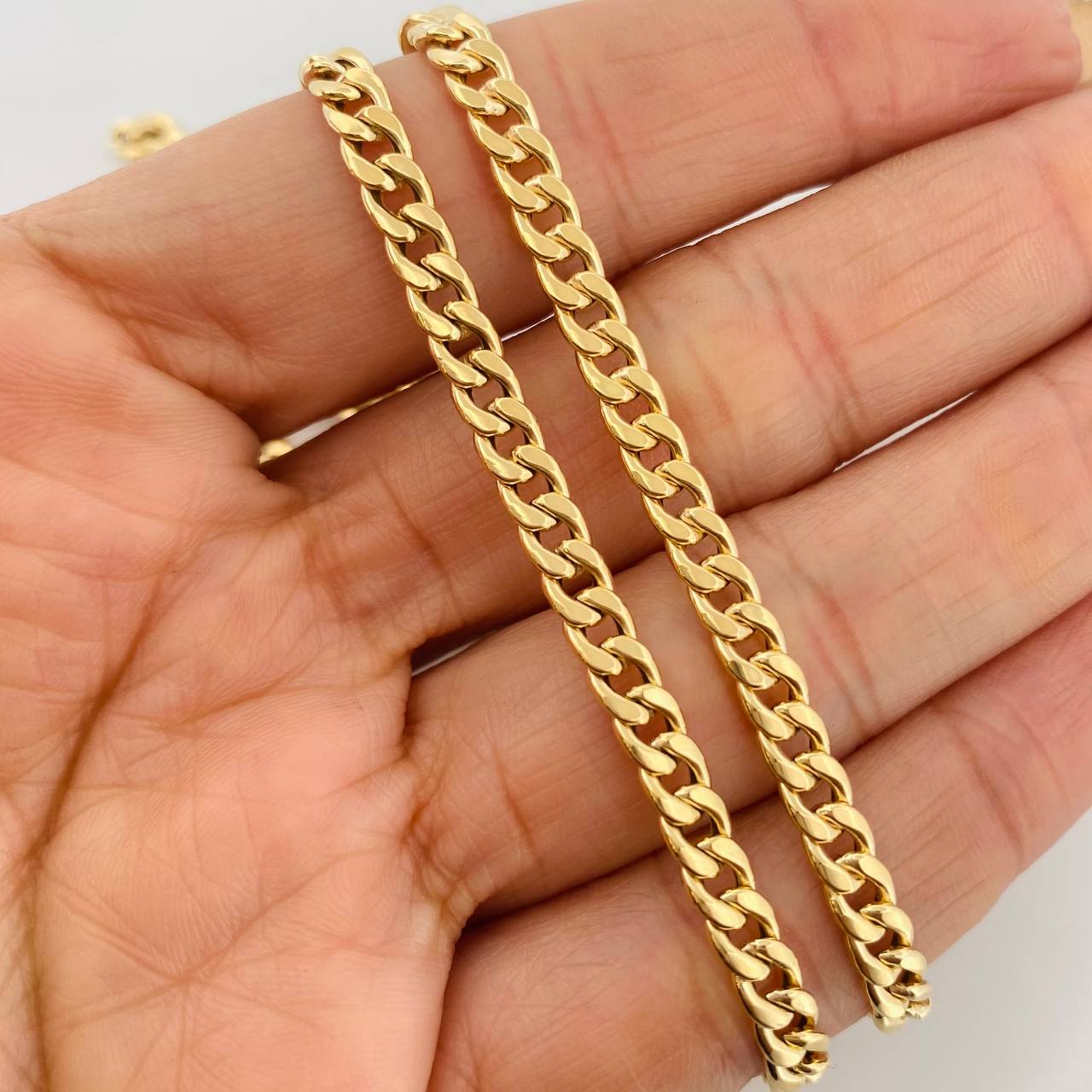 Cadena Cubana 8g / 70cm / 5.2mm Oro Amarillo 18K
