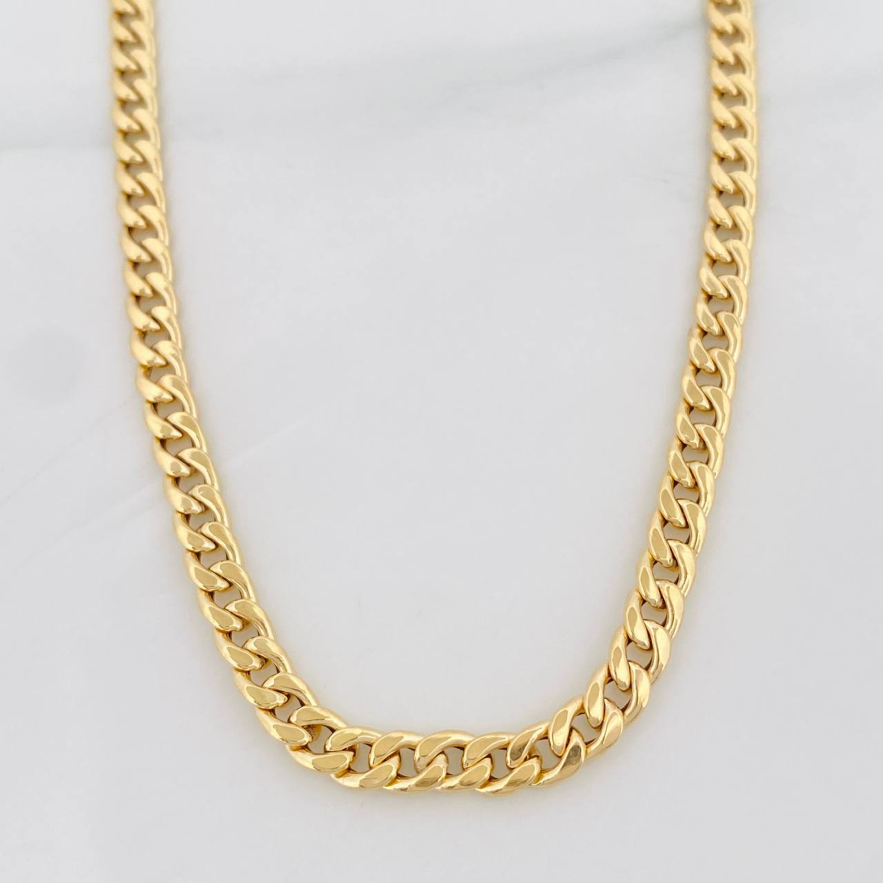 Cadena Cubana 5.6g / 70cm / 4.3mm Oro Amarillo 18K