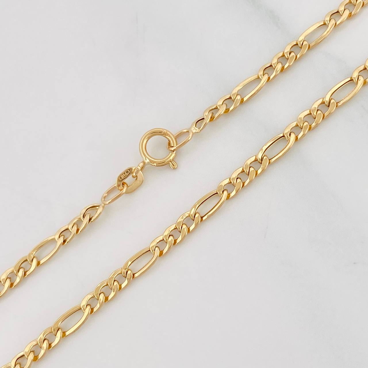 Cadena Figaro 2.15g / 50cm / 2.5mm Oro Amarillo 18K