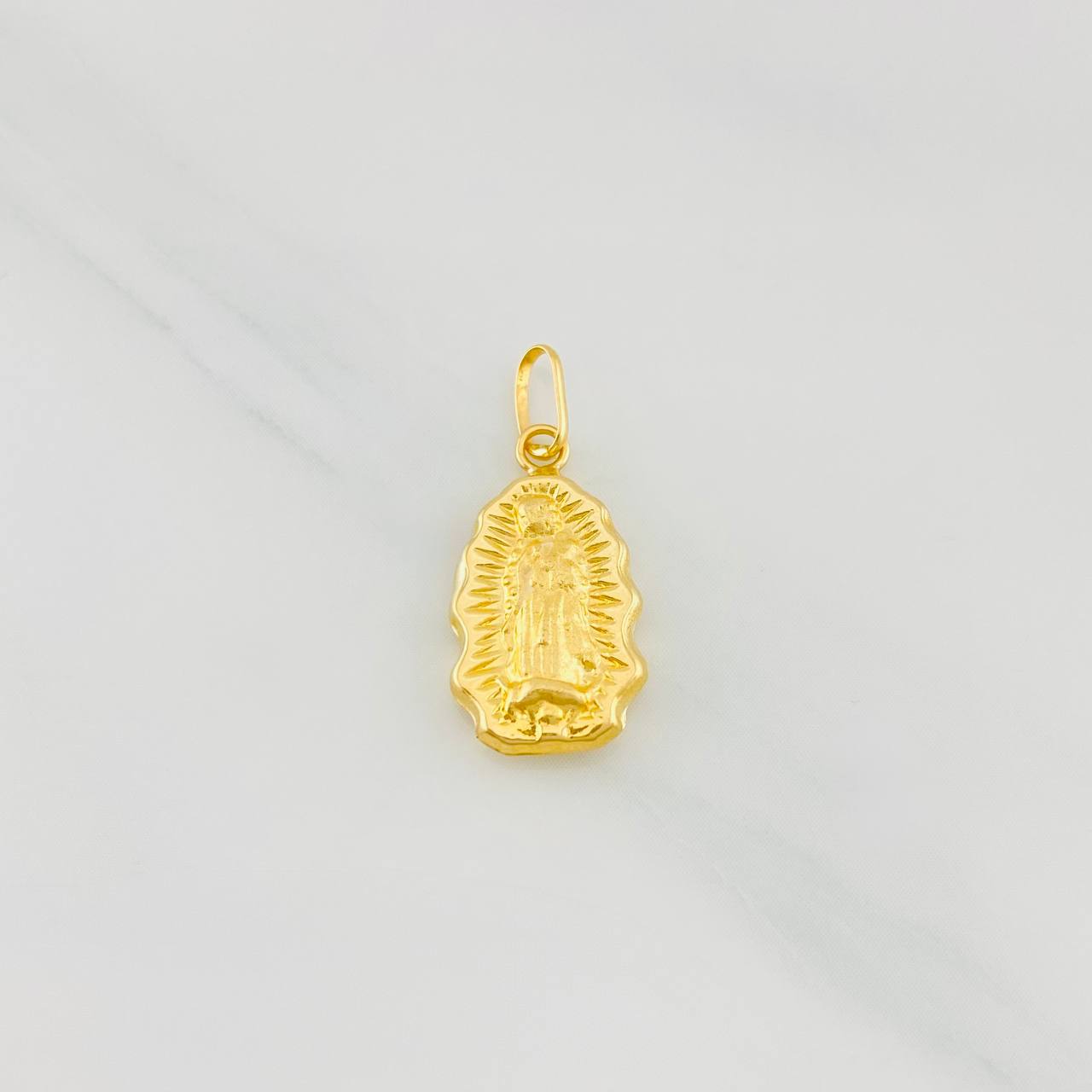 Dije Virgen de Guadalupe 0.7g / 2.1cm Oro Amarillo 18K
