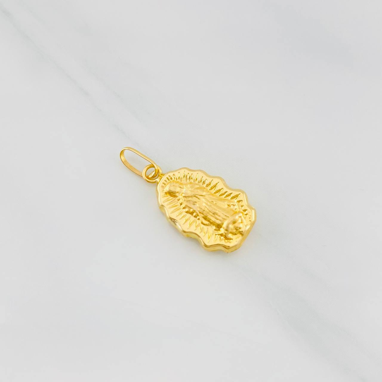 Dije Virgen de Guadalupe 0.7g / 2.1cm Oro Amarillo 18K