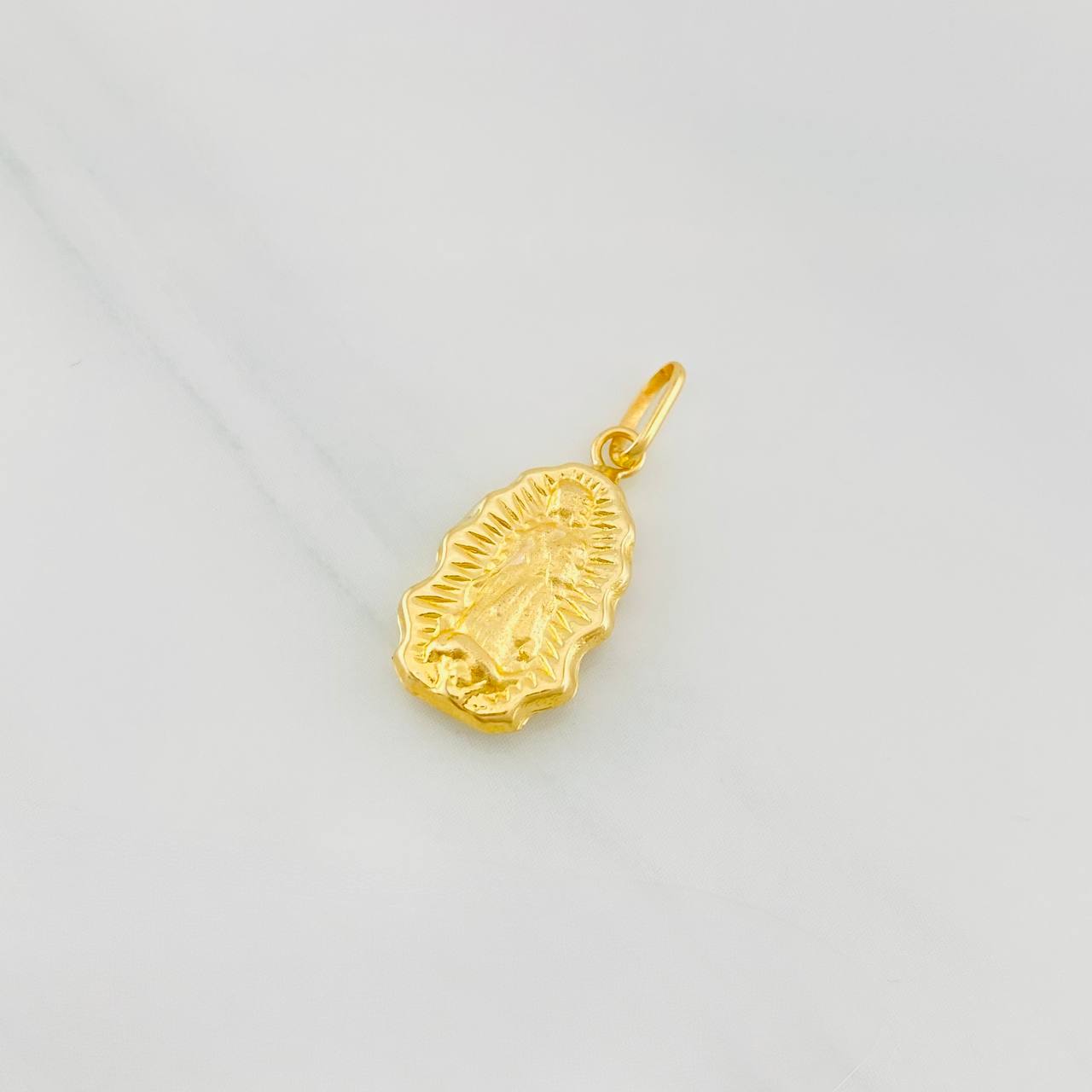 Dije Virgen de Guadalupe 0.8g / 2.1cm Oro Amarillo 18K
