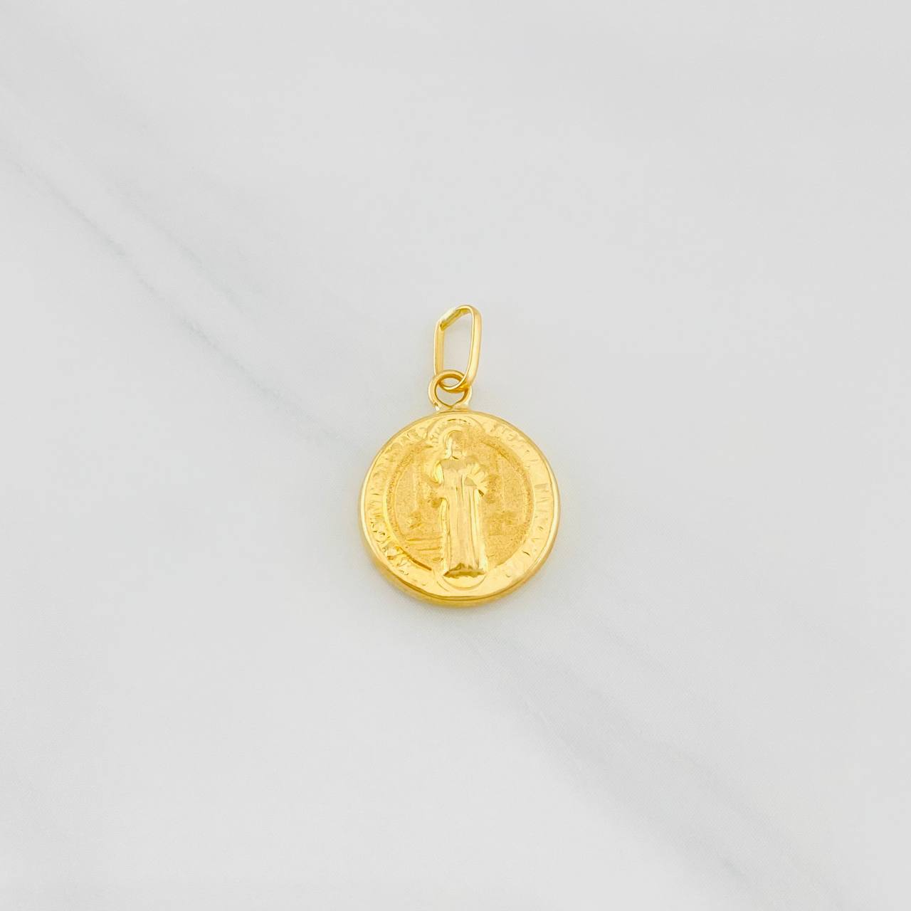 Dije San Benito 0.75g / 2cm Oro Amarillo 18K