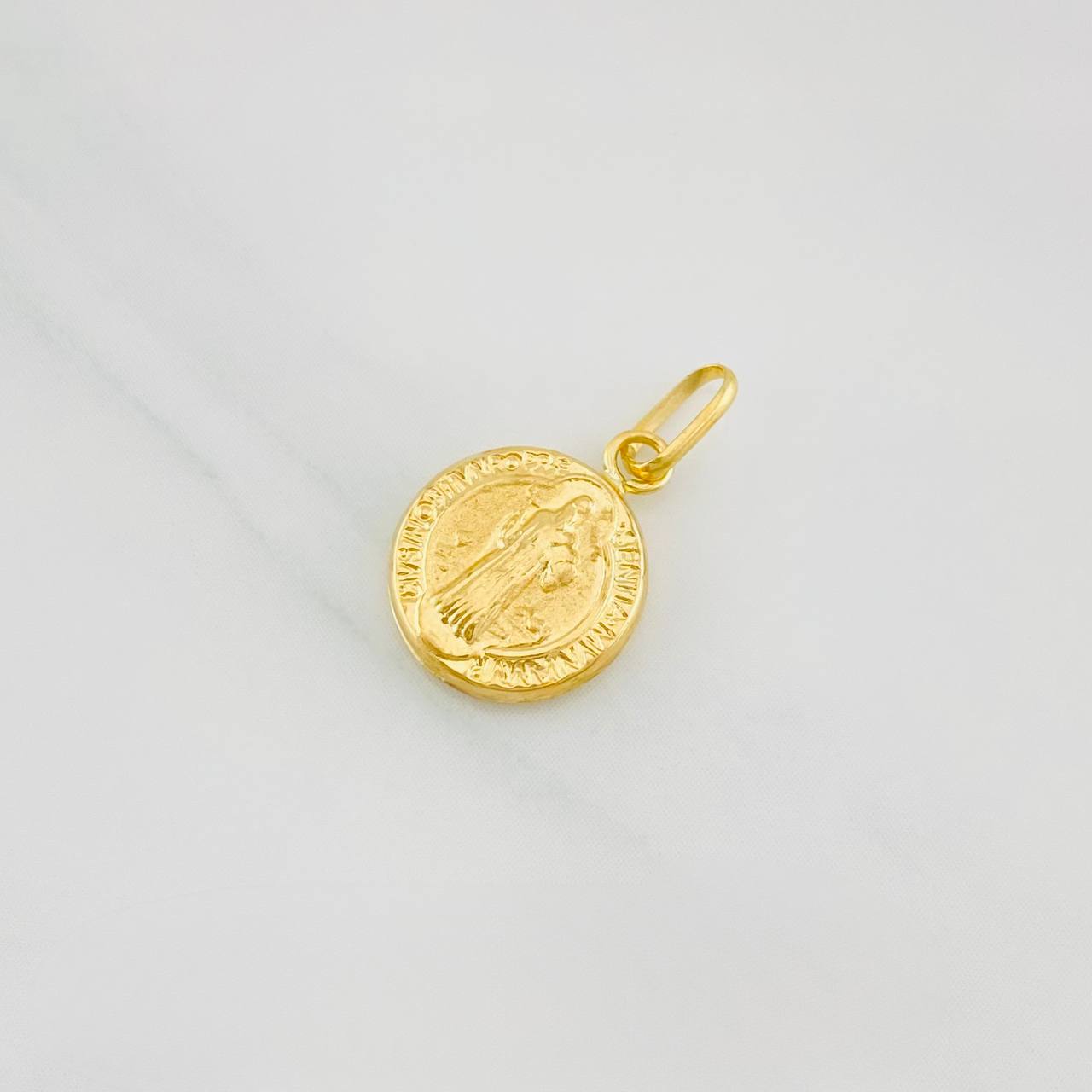 Dije San Benito 0.5g / 1.8cm Oro Amarillo 18K
