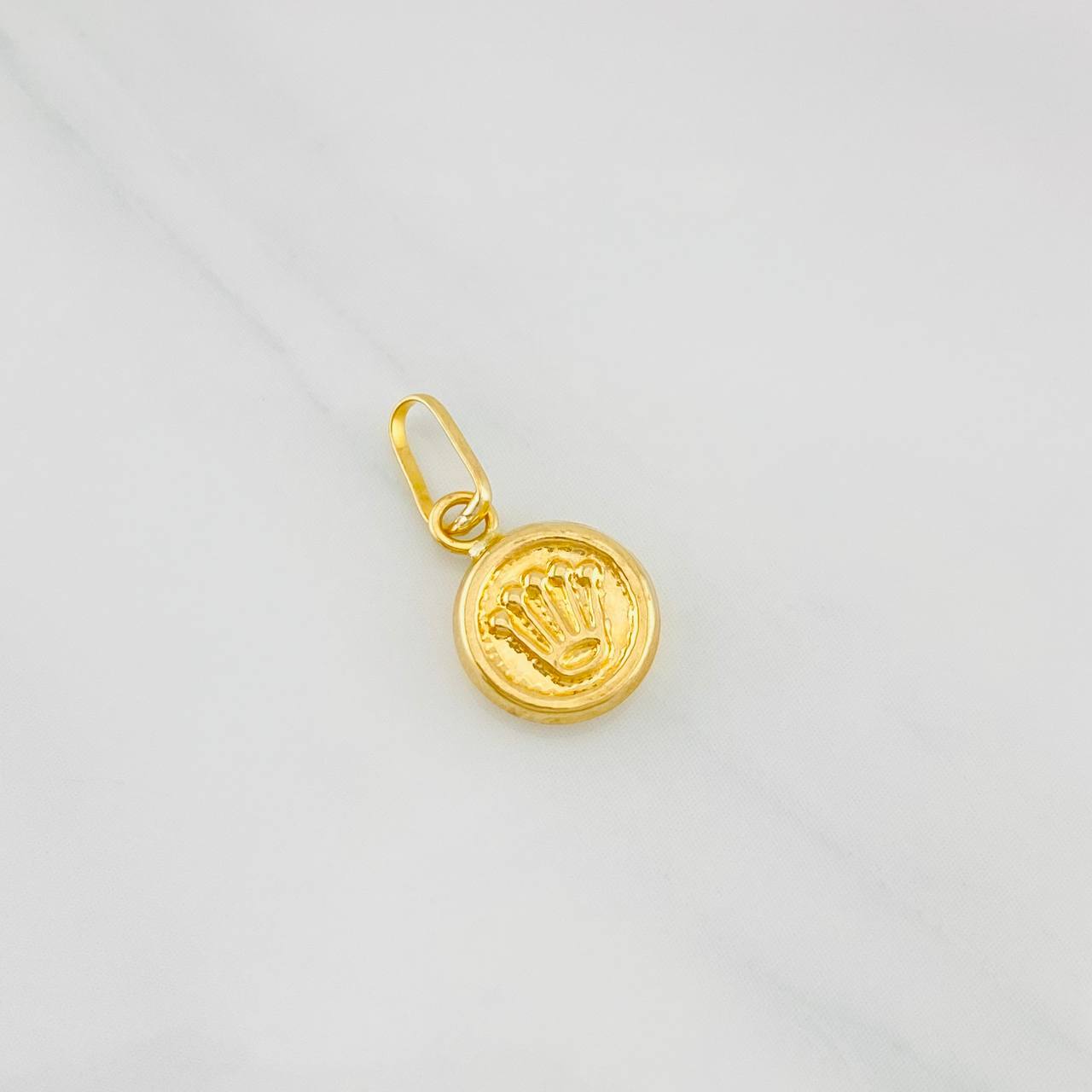 Dije Corona 0.5g / 1.5cm Oro Amarillo 18K