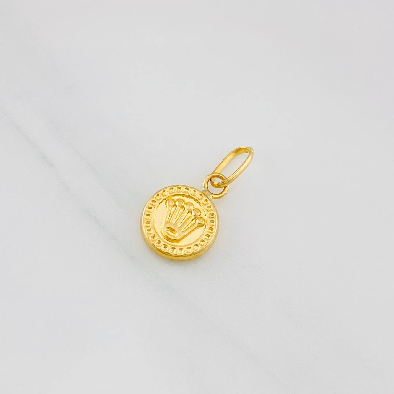 Dije Corona 0.4g / 1.5cm Oro Amarillo 18K