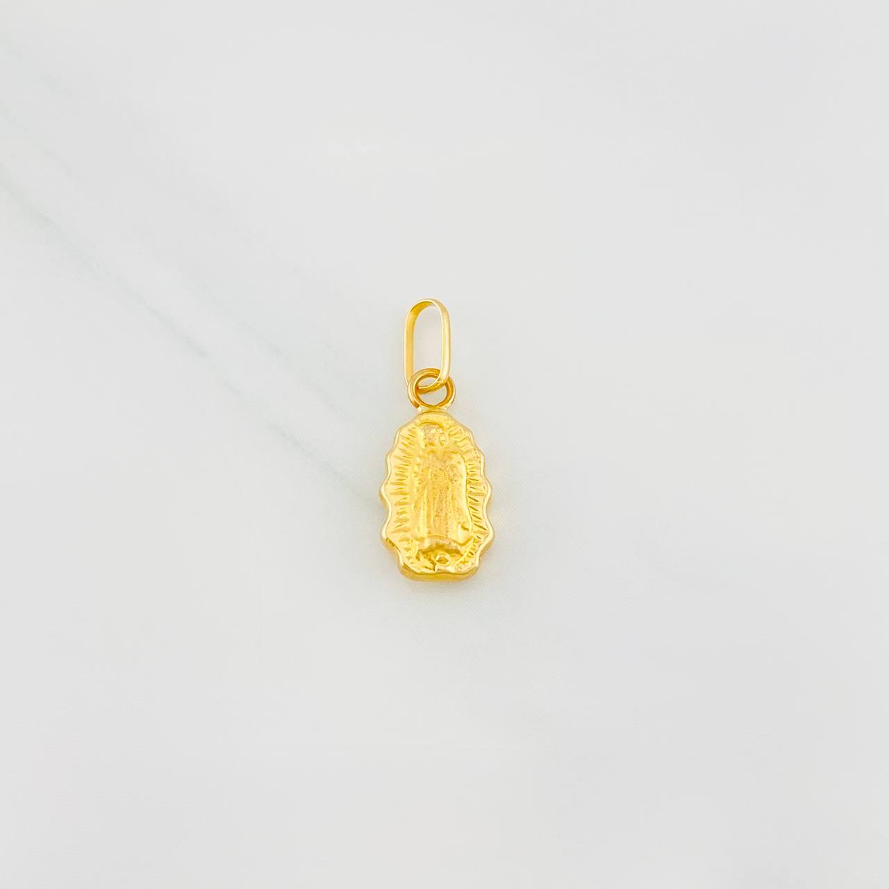 Dije Virgen de Guadalupe 0.35g / 1.7cm Oro Amarillo 18K