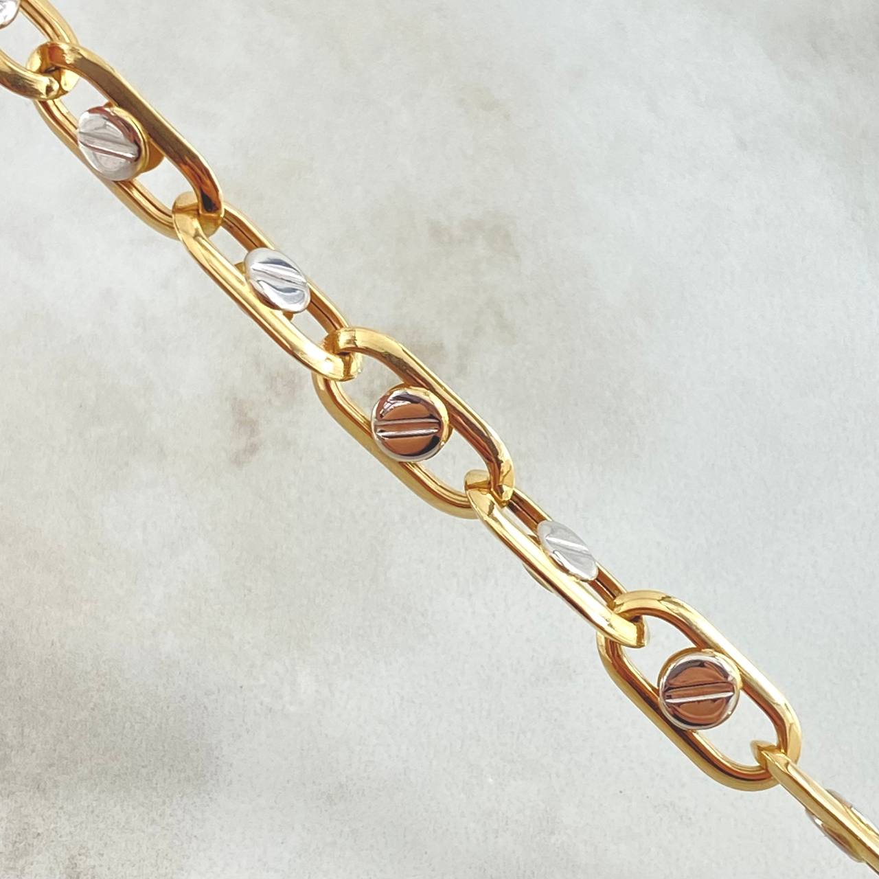 Cadena Clik Tornillos 20gr / 60cm / +4 Oro 18K ©