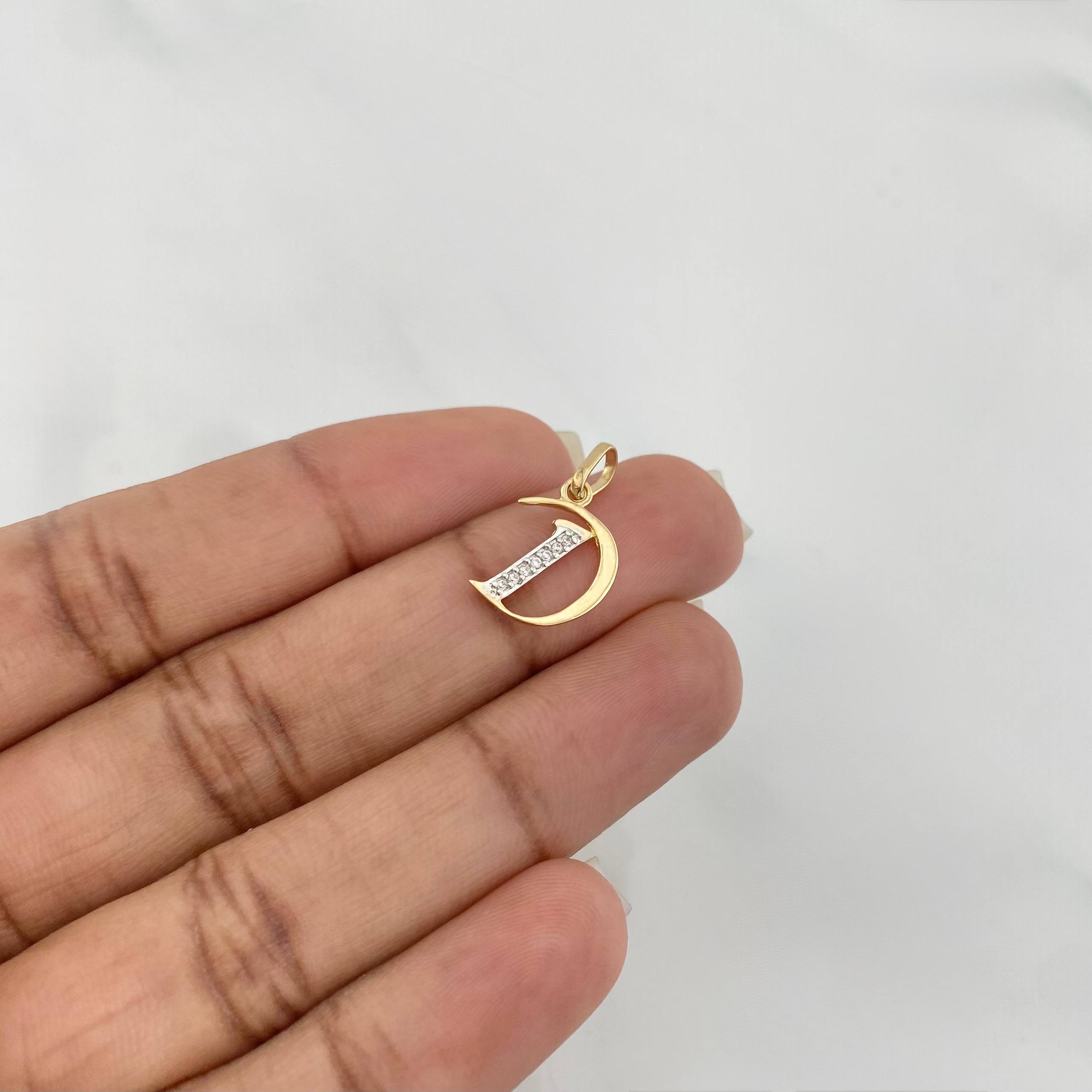 Dije Corona Letra D 0.8 g / 1.9 cm Dos Oros Amarillo Blanco 18K