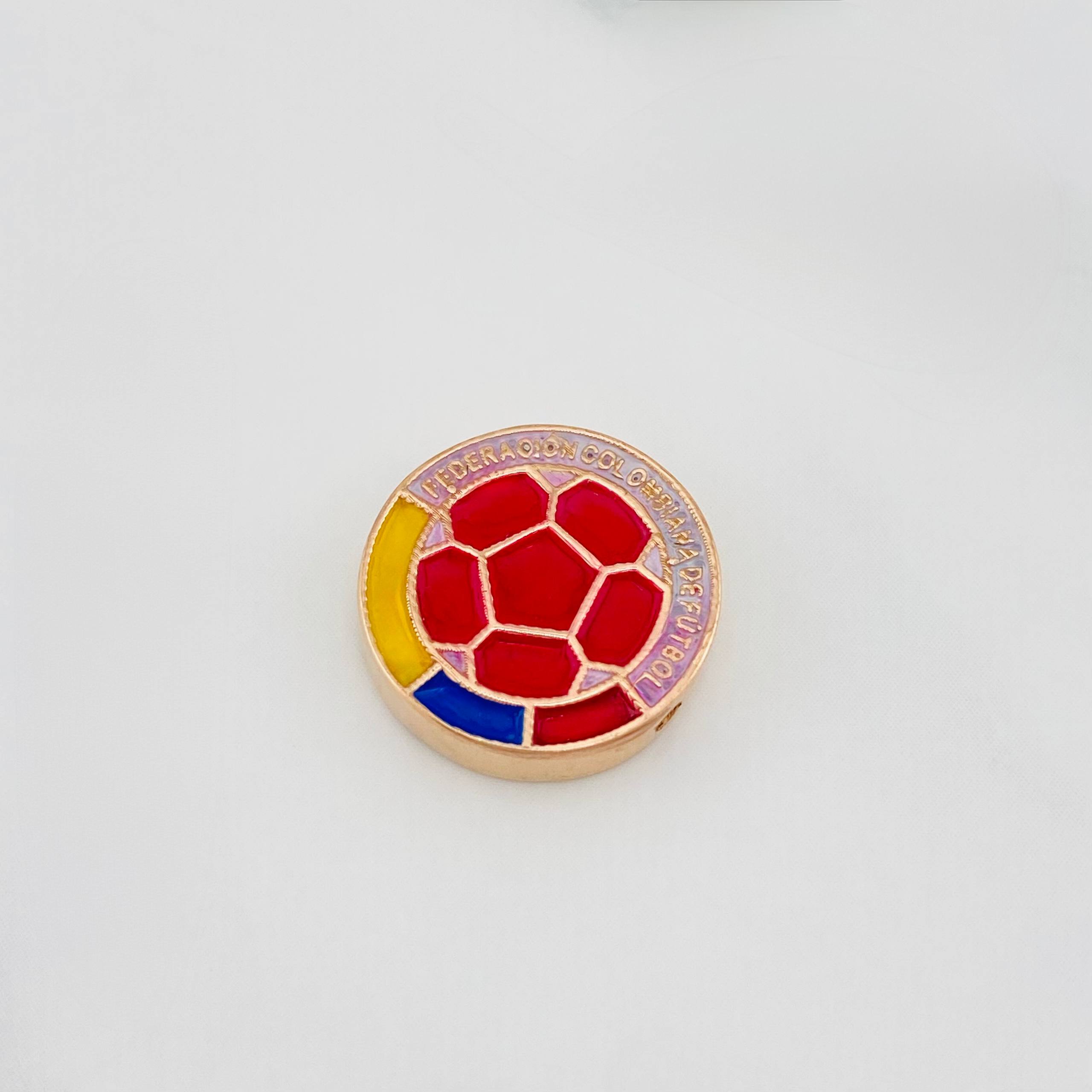 Herraje Escudo Selección 2.45 g / 1.5 cm Oro Rosa 18K