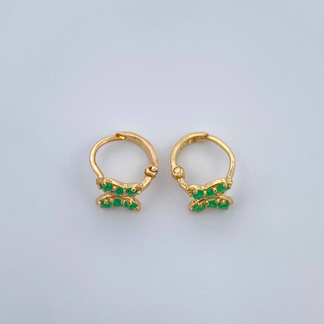 Candongas Mariposa Esmeraldas 1.6gr / 1cm / Oro Amarillo 18K %