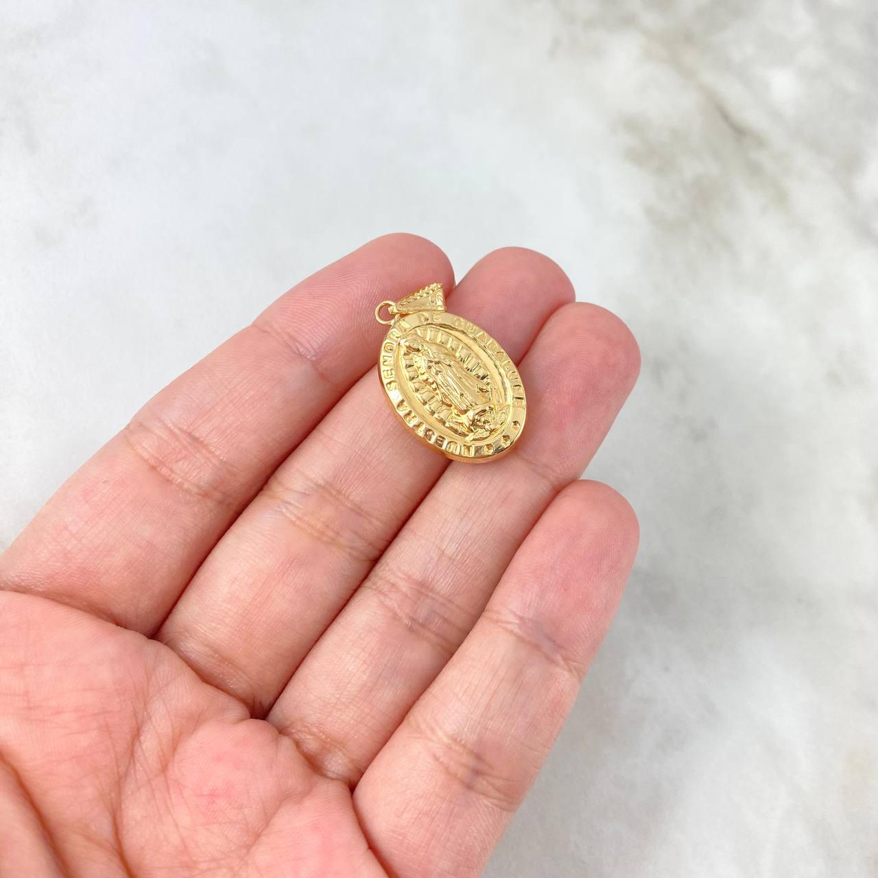 Dije Virgen de Guadalupe 1.5gr / 3cm / Troquelado Mate Oro Amarillo *