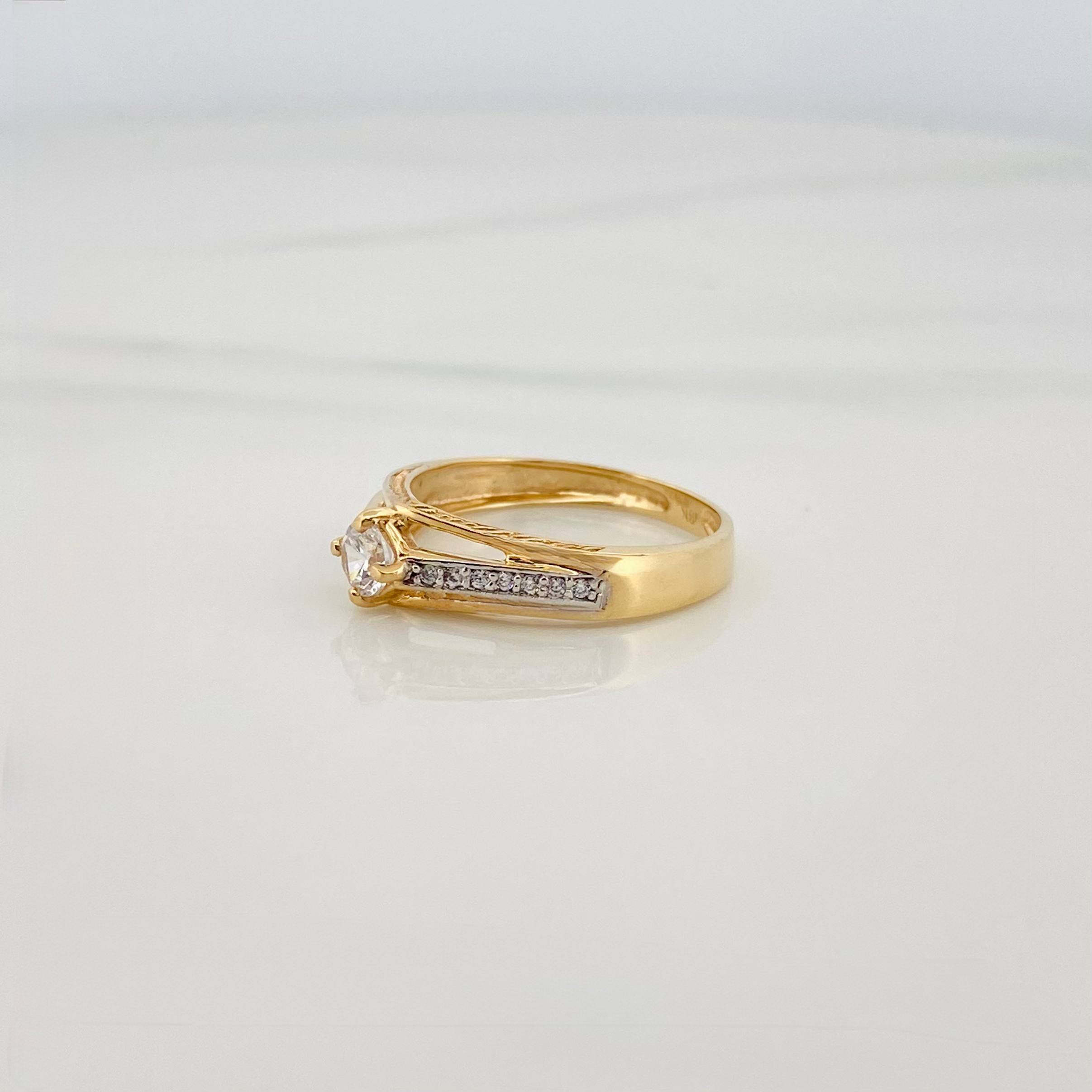 Anillo Solitario Puente 2.35 g / T6 1/2 Dos Oros Amarillo Blanco 18K
