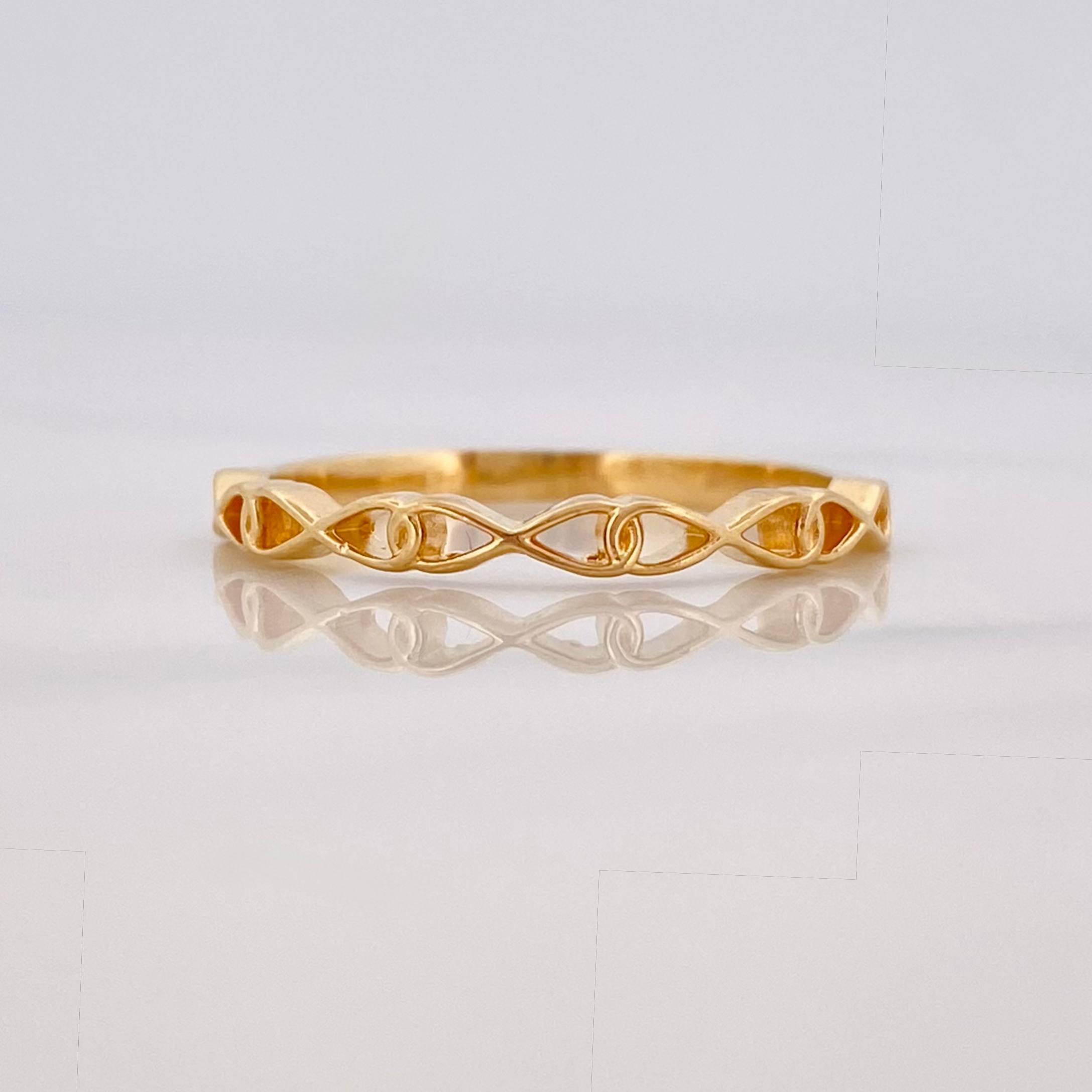 Anillo Infinitos 1.6 g / T6 3/4 Oro Amarillo 18K