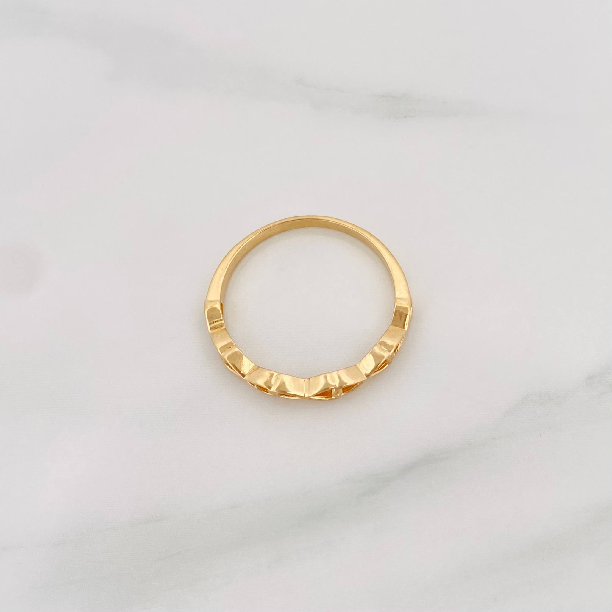Anillo Infinitos 1.6 g / T6 3/4 Oro Amarillo 18K
