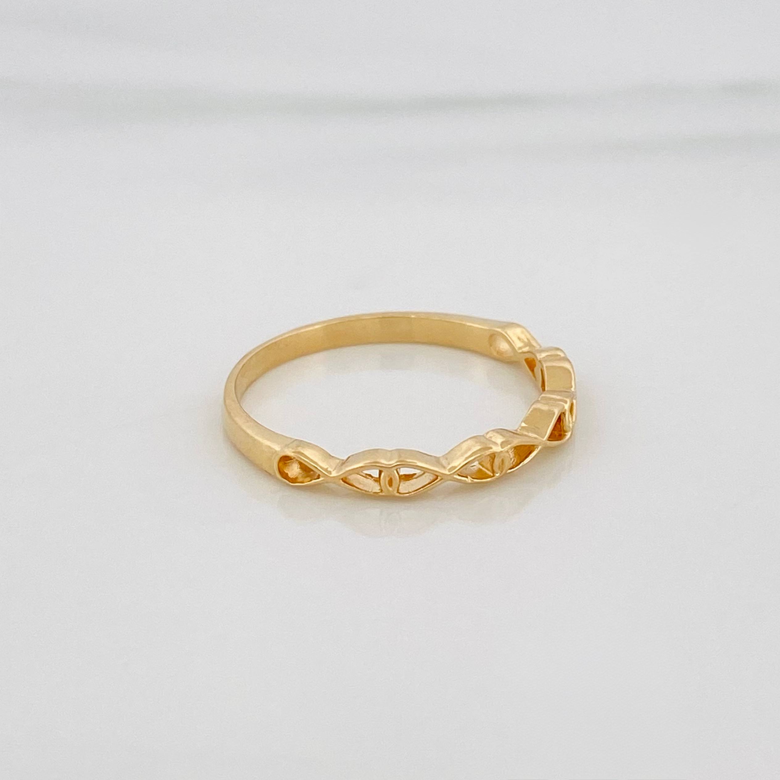 Anillo Infinitos 1.6 g / T6 3/4 Oro Amarillo 18K