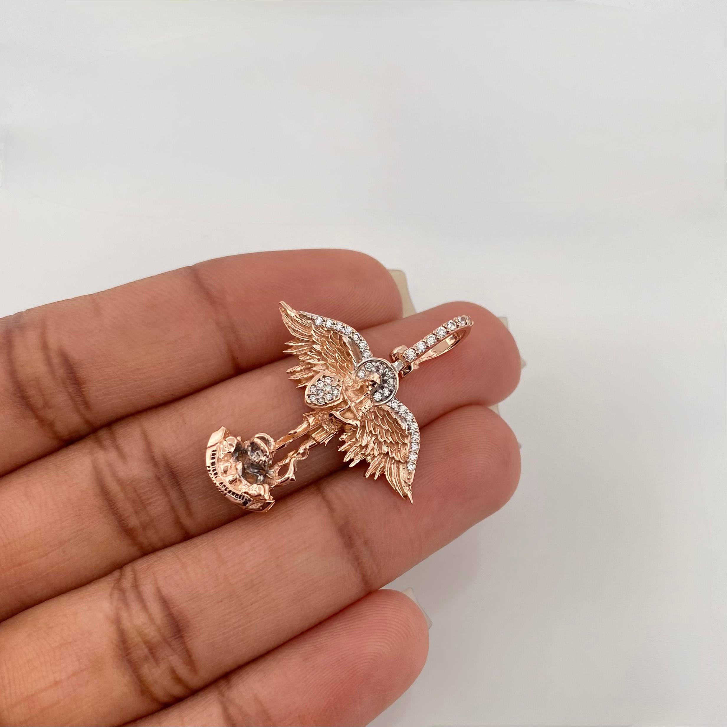 Dije San Miguel Arcangel 4.45 g / 3.5 cm Tres Oros 18K