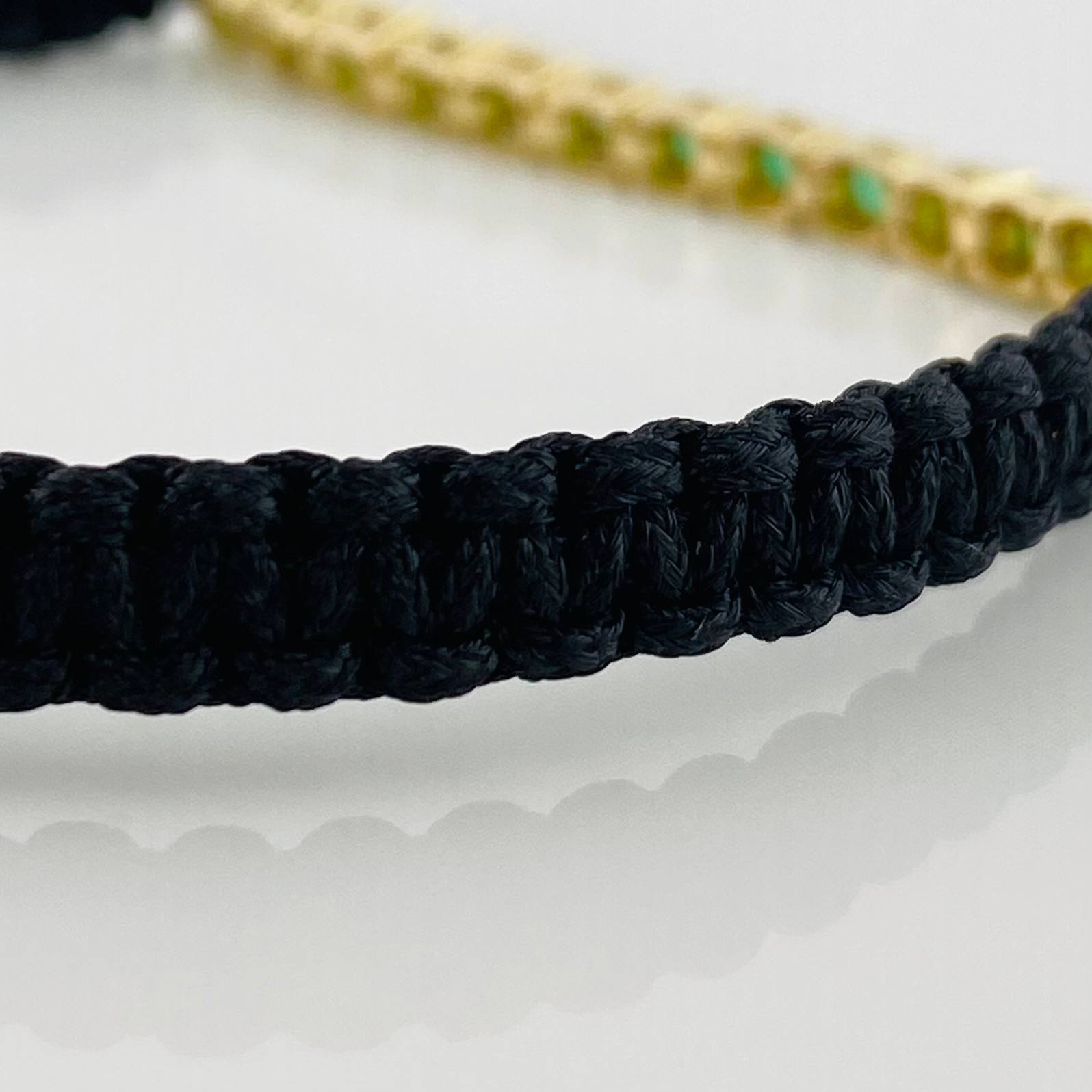 Pulsera Tejida Negro Tennis Oro Amarillo 18K
