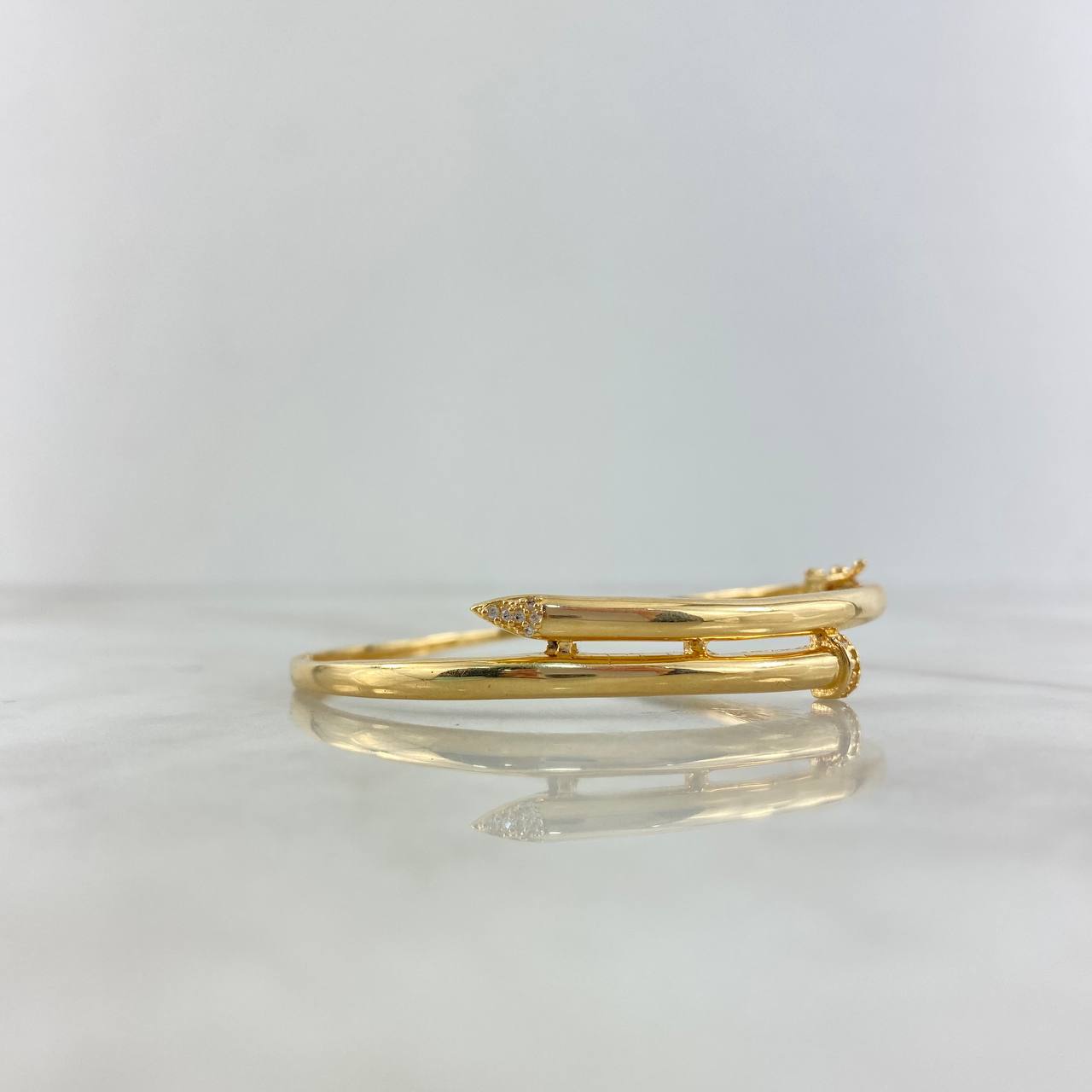 Pulso Aro Clavo 10.75gr / 17cm / Circones Blancos Oro Amarillo ©