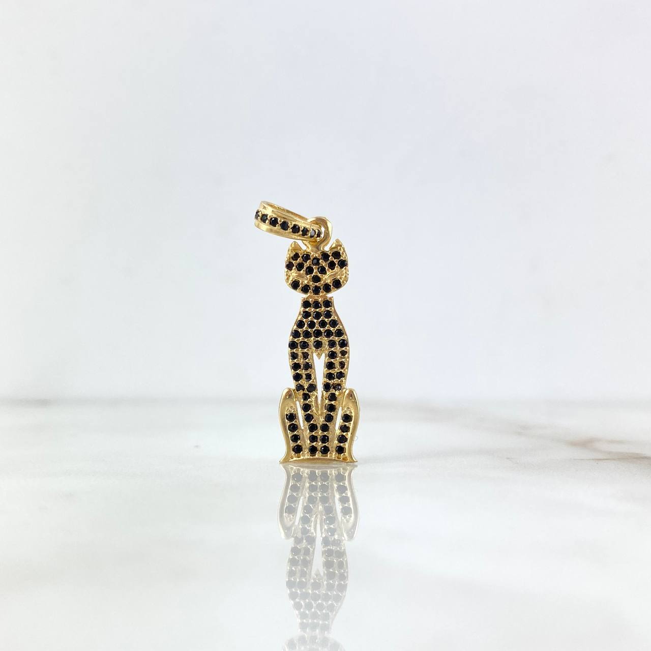 Dije Gato 2.15gr / 3.2cm / Circones Negros Oro Amarillo