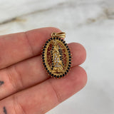 Dije Virgen de Guadalupe 3.7gr / 3.4cm / Circones Blancos-Negros Oro Amarillo