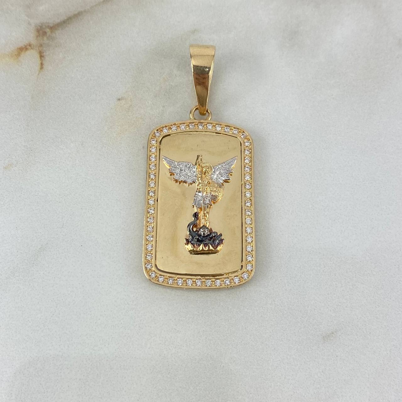 Dije Placa Rectangular San Miguel Arcángel 11.4gr / 4.7cm / Circones Blancos Tres Oros *