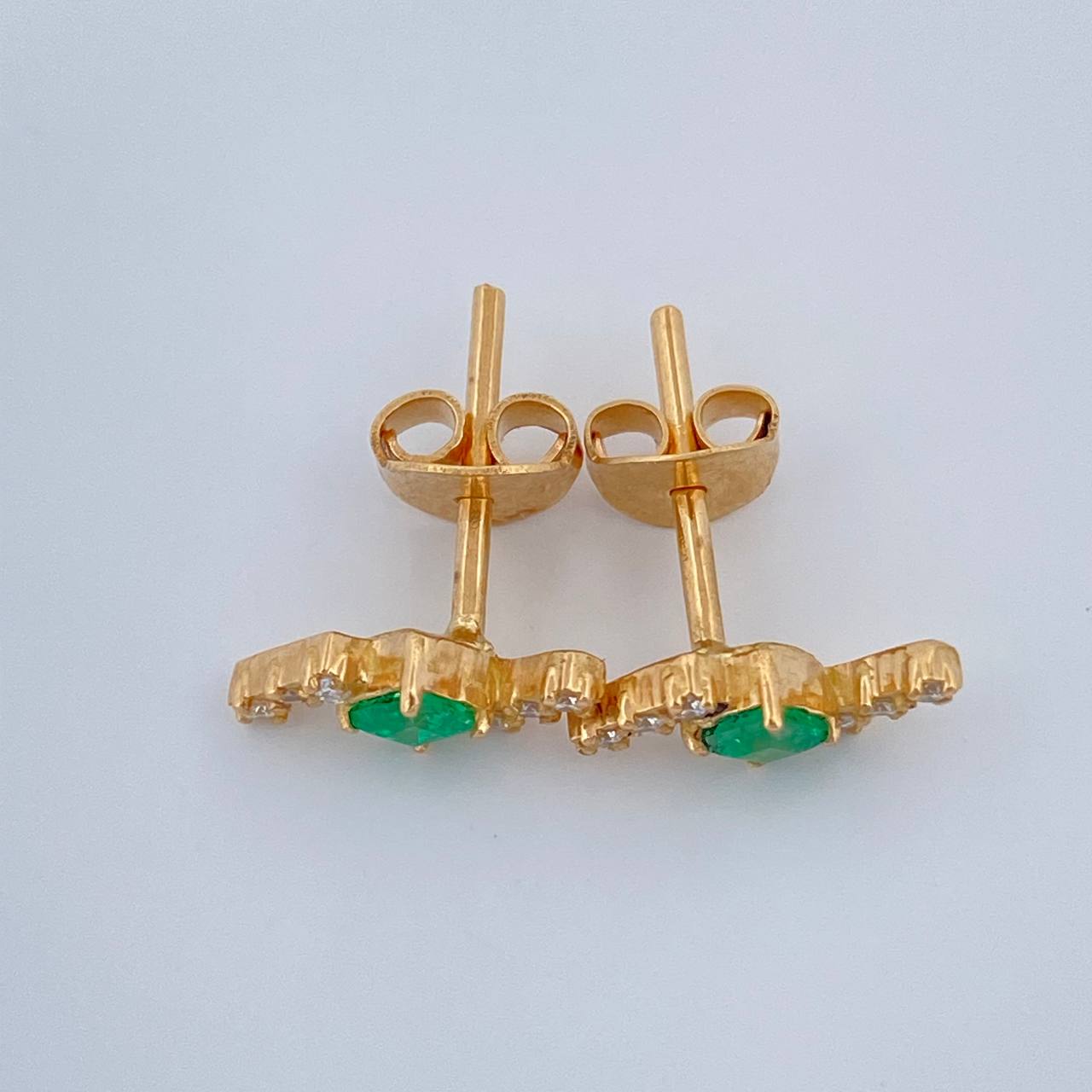 Topos Z Esmeraldas Diamantes 1.3gr / 6.18mm Oro Amarillo 18K %