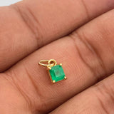 Dije Rectangulo Esmeralda 0.6gr / 1.1cm / Oro Amarillo 18K %
