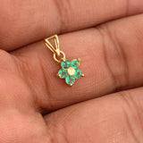 Dije Flor 5 Petalos Esmeraldas 0,15Pts 0.55 g / 1.3 cm Oro Amarillo 18K