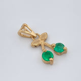 Dije Cereza Esmeraldas 0.9gr / 1.5cm / Oro Amarillo 18K %