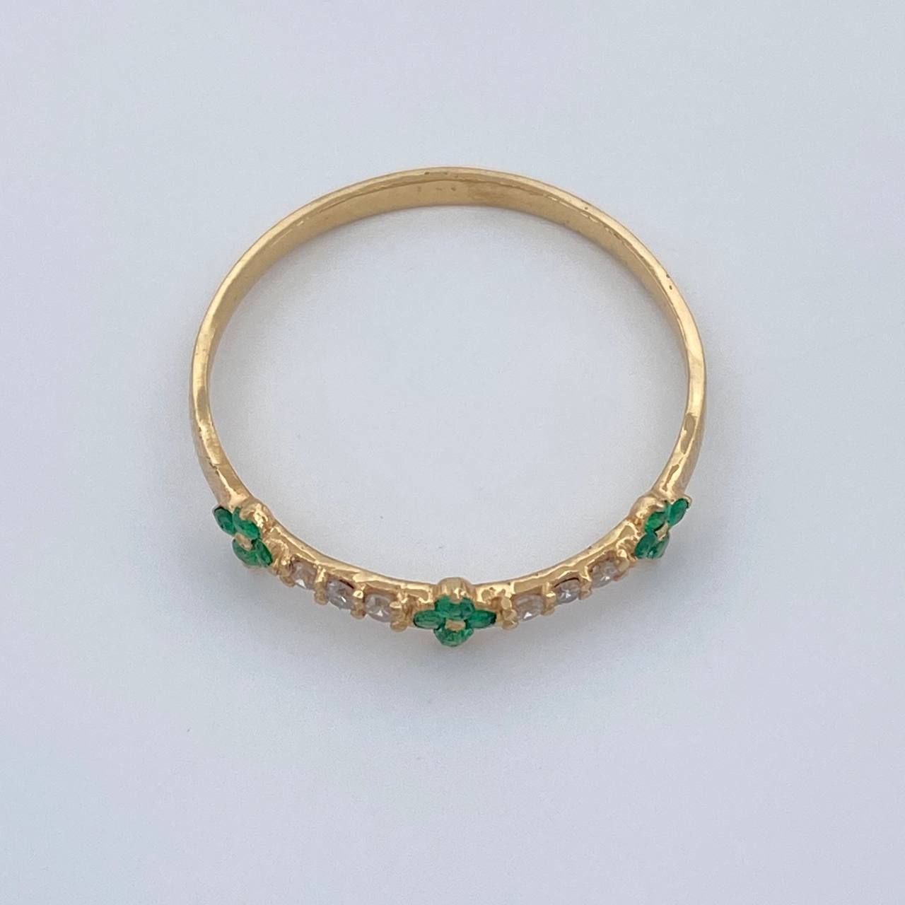 Anillo Trebol Mini Esmeraldas Diamantes 0.85gr / T6 1/2 / Oro Amarillo 18K %