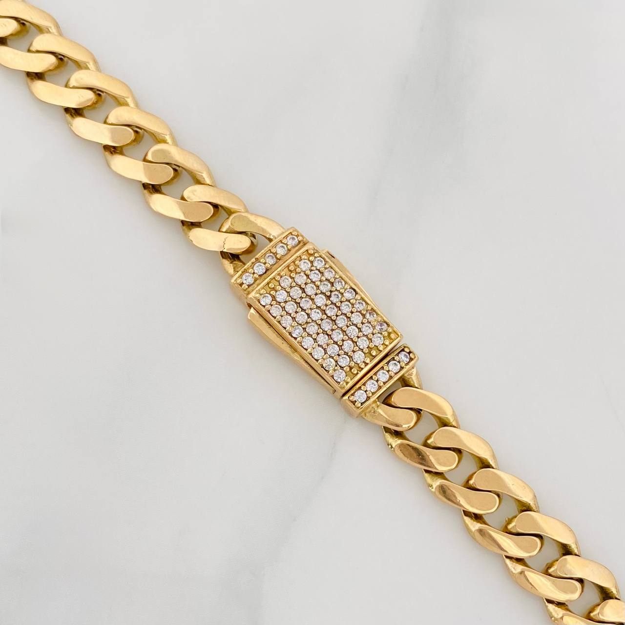 Cadena Cubana 32.6g / 60cm / 7.8mm Oro Amarillo 18K