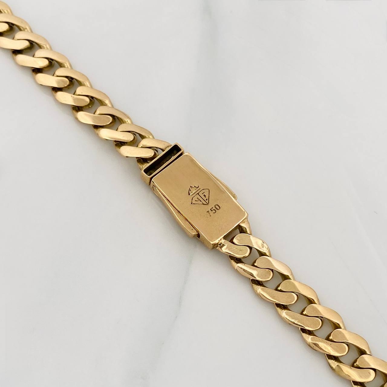 Cadena Cubana 32.6g / 60cm / 7.8mm Oro Amarillo 18K