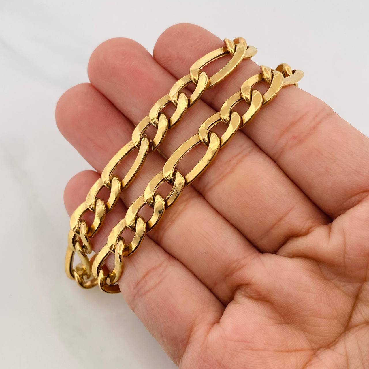 Cadena Figaro 38.3g / 70cm / 8.14mm Oro Amarillo 18K