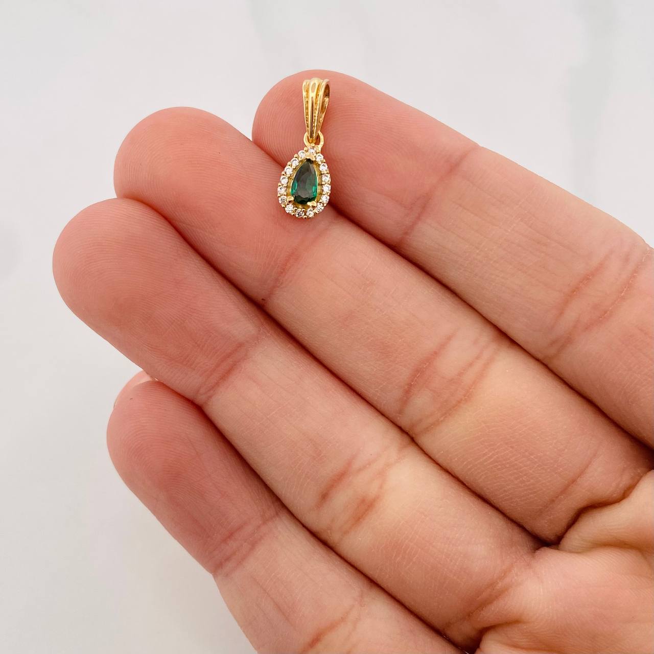 Dije Halo Gota 0.7g / 1.5cm Oro Amarillo 18K