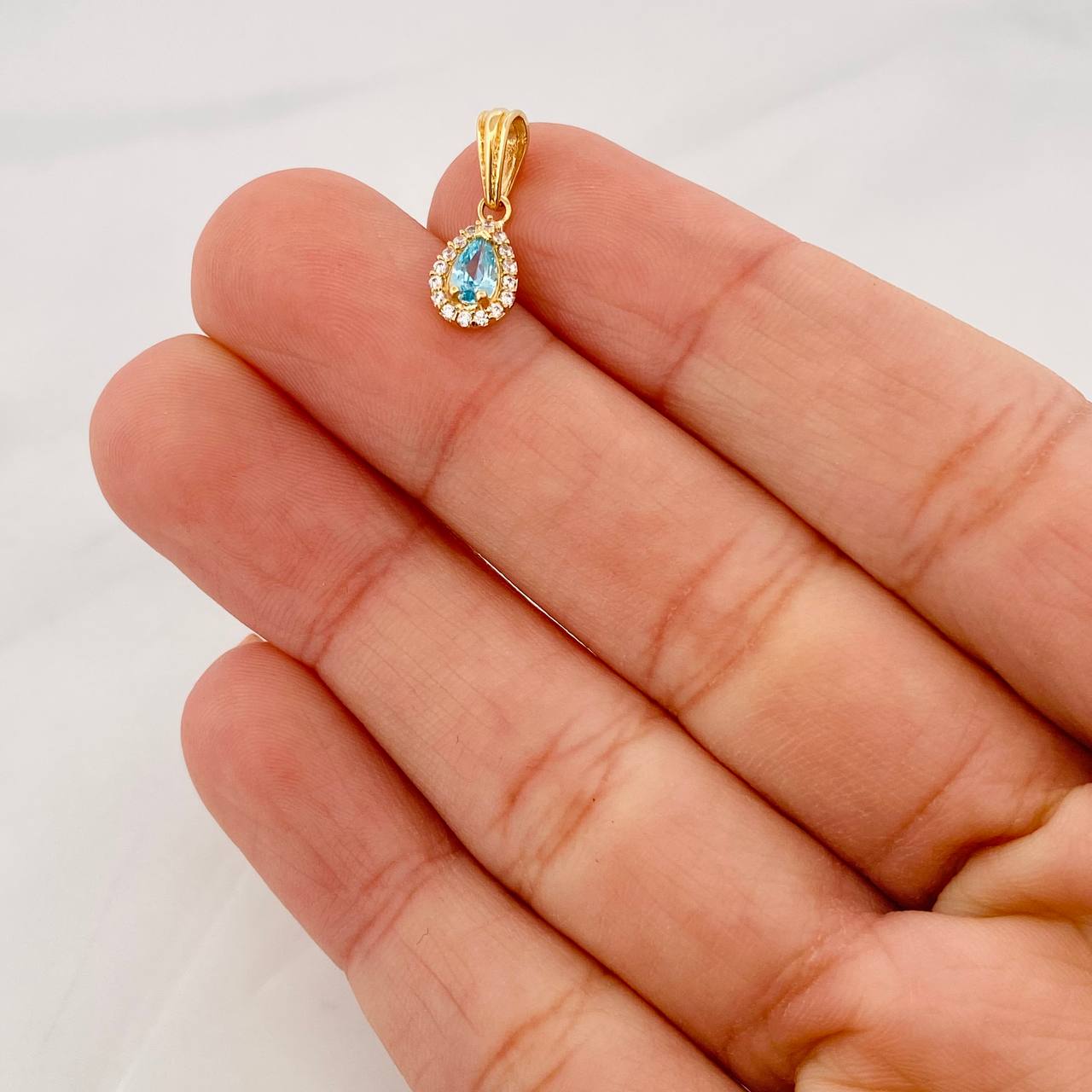 Dije Halo Gota 0.7g / 1.5cm Oro Amarillo 18K