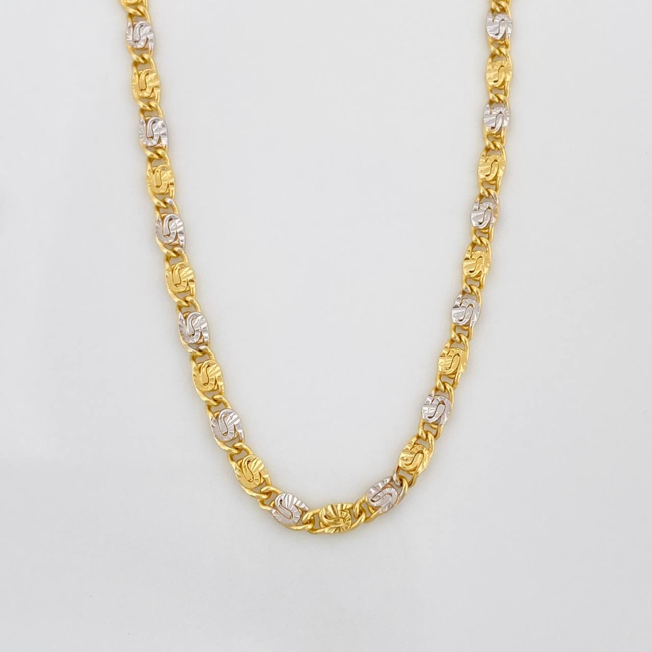 Cadena Escalera Plana 4 g / 55.7 cm / 2.4 mm Dos Oros Amarillo Blanco 18K