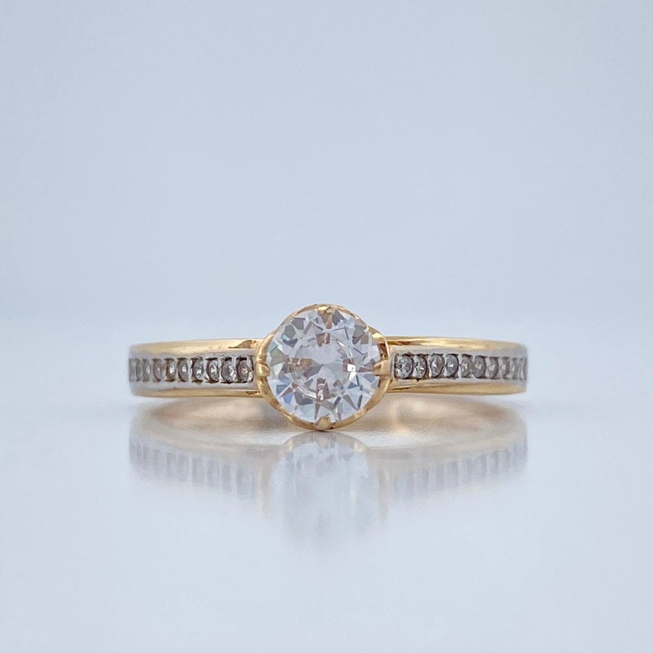 Anillo Solitario Puente 2.55gr / T6 3/4 / Dos Oros Amarillo Blanco  18K %